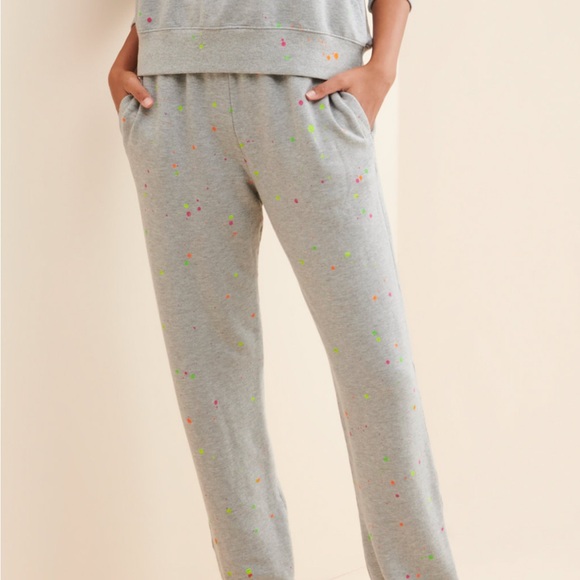 🩷🤍🩵💛NWT Sundry Sweatpants - Grey Splatter Paint- size 1 - Picture 7 of 7